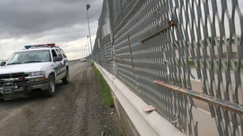 Una nueva enmienda aprobada en el Senado incluye duplicar la cantidad de agentes de la Patrulla Fronteriza.