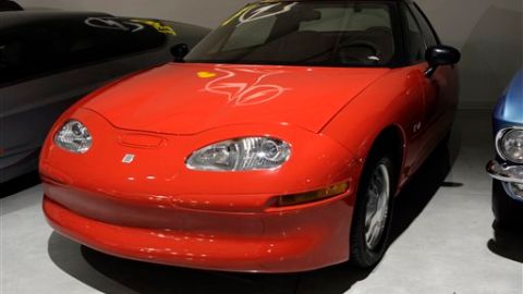 El auto eléctrico EV1 dejó de salir a la calle en 2003.