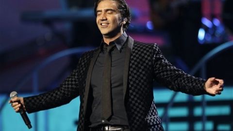 El nuevo álbum de Alejandro Fernández saldrá a la venta a finales de agosto.