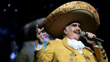 "Luis Enrique. El Gallo de Jalisco" viajará a EEUU para promocionar su disco que logró gracias a Vicente Fernández.