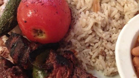 Kebabs  de carne de res.