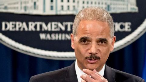 El jefe del Departamento de Justicia, Eric Holder. La Oficina de Derechos Civiles de esa agencia llevó el caso.