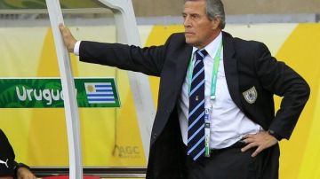 Óscar Tabárez, técnico de Uruguay, dice que España es favorito para coronarse