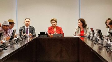 Rousseff desiste de ir a final de Copa Confederaciones entre Brasil y España