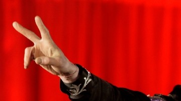 La polémica continúa persiguiendo a Michael Jackson.