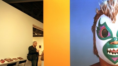 Un par de imágenes de 'Katharsis", la exhibición que tiene lugar en el MOLAA.