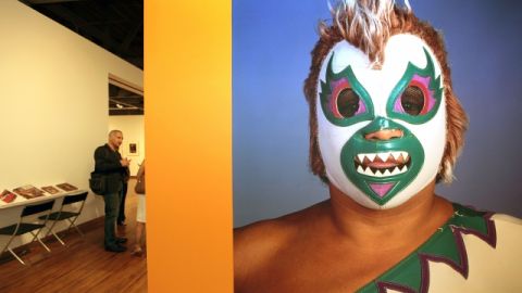 Un par de imágenes de 'Katharsis", la exhibición que tiene lugar en el MOLAA.