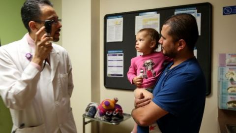 Pacientes de bajos ingresos con seguro médico.