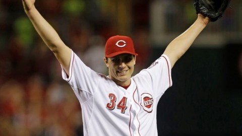 Bailey celebró su segundo 'no hitter' que salvo por una base por bolas, pudo ser un juego perfecto.