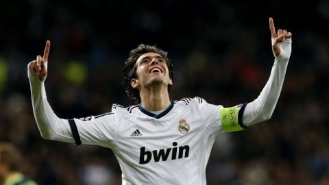 El mediocampista brasileño Kaká espera mantenerse en el Real Madrid
