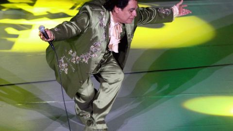 El Divo de Juárez comenzó una gira para festejar sus 40 años de carrera musical