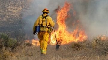 Steven Taylor Rutherford fue acusado de causar nueve incendios en el sur de California.