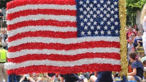 La muerte de un menor enluta los festejos del  Día de la Independencia en Estados Unidos.