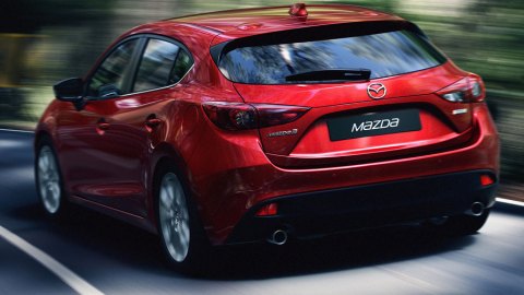 El Mazda 3 centra su principal actualización de tecnolorgía para beneficio de los usuarios.