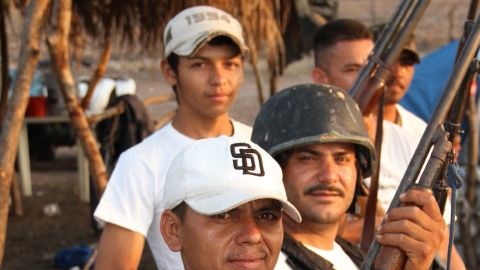 La mayoría de michoacanos que luchan en esta zona contra los narcos han estado trabajando en EEUU.