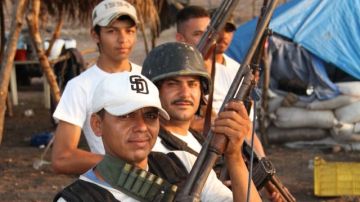 La mayoría de michoacanos que luchan en esta zona contra los narcos han estado trabajando en EEUU.
