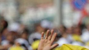 Durante su misa con los inmigrantes el Papa lamentó la pérdida de vidas de quienes perecieron en el intento por llegar a otras tierras.