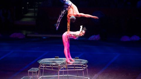 Dúo Solys, una pareja de acróbatas que además son pareja fuera del circo