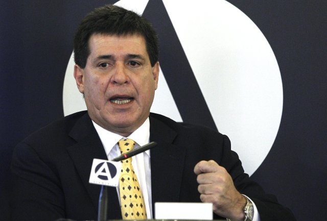 El presidente electo de Paraguay, Horacio Cartes, durante su intervención en un desayuno-coloquio con empresarios españoles.