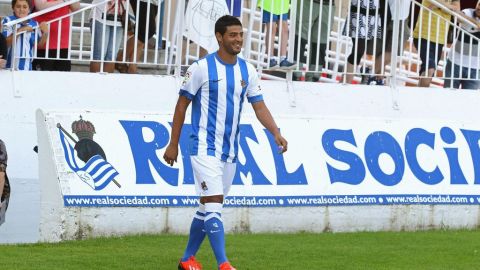 Luce Vela con triplete en primer duelo de pretemporada de la Real