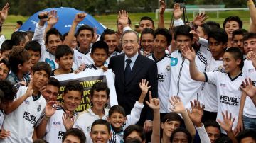 Advierte Florentino Pérez que Real Madrid “tiene que poder con todos”.