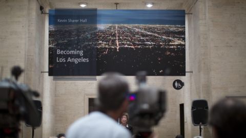 'Becoming Los Angeles: Stories of Nature and Culture' abre sus puertas el domingo.