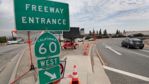 Los cierres obedecen a la rehabilitación del pavimento en varias zonas de la autopista 60, que acabarán el lunes.