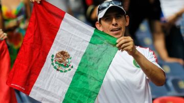 La afición mexicana apoya con todo al Tricolor, en Denver