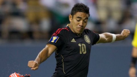 Marco Fabián abrió el marcador al minuto 21 de la primera mitad