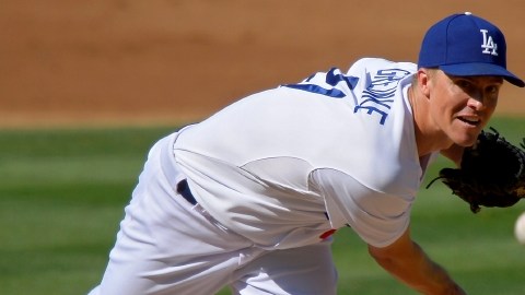 Zack Greinke realiza un lanzamiento al plato en el segundo inning del juego de ayer contra Colorado en el Dodger Stadium.