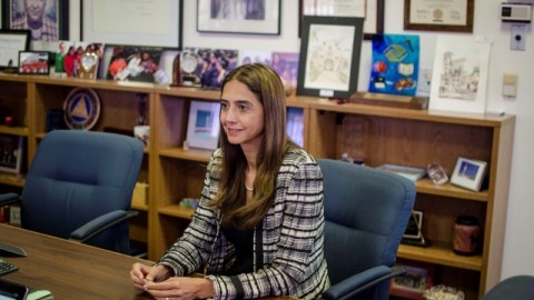 Thelma Meléndez reemplazó a Vincent Matthews al mando del distrito.