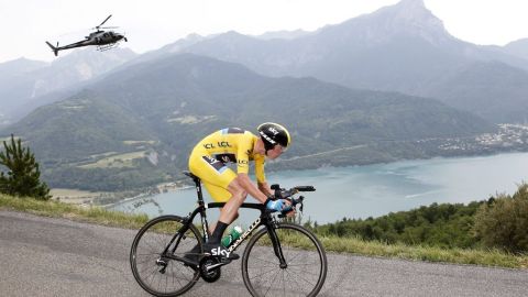 Froome se repudo de una desventaja inicial para llevarse la etapa.