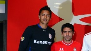 Aarón Galindo, Antonio Naelson “Sinha”, así como los porteros Alfredo Talavera y César Lozano fueron los encargados de modelar los nuevos uniformes