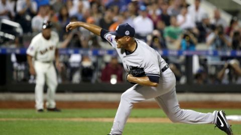 Mariano Rivera entró al partido  para lanzar un octavo inning perfecto para la Americana; fue  su última aparición en un Juego de Estrellas.