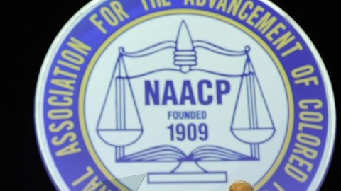 El secretario de Justicia, Eric Holder, en la Convención de la Asociación Nacional para el Avance de las Personas de Color (NAACP).