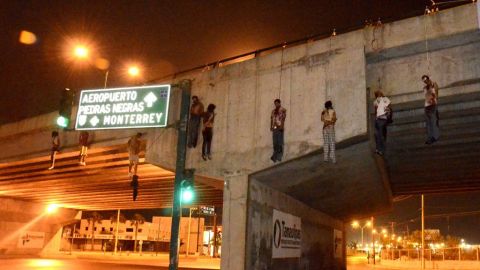 El año pasado nueve cadáveres aparecieron colgados en un puente en Nuevo Laredo.