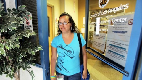 Nereida Vázquez trata su depresión y ansiedad en el centro Wellness del condado de Los Ángeles.