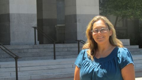 Raquel Simentel lucha para que las mujeres vendan óvulos para la investigación contra el cáncer.