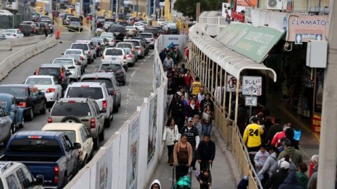 El sospechoso fue identificado cuando intentó cruzar a pie por el paso de San Ysidro.