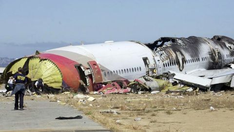 La adolescente fue atropellada por los bomberos luego de escapar del avión que se accidentó e incendió en la pista del aeropuerto de San Francisco.
