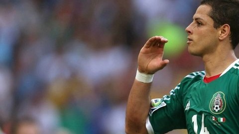 Javier "Chicharito" Hernández podría ser pretendido por el Valencia