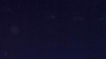 Beyoncé por pierde su abultada melena mientras interpretaba "Halo".