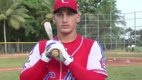 Guerrero bateó 102 cuadrangulares en 172 partidos en la Liga Cubana.