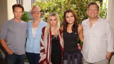 Stephen Moyer, Lucy Lawless, Ashley Simpson, Samantha Barks y Drew Carey.