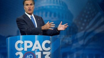 Mitt Romney, excandidato presidencial republicano. Romney en su campaña dijo que los indocumentados debían auto deportarse.