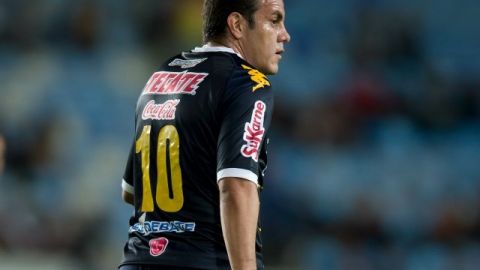 Cuauhtémoc Blanco actualmente juega con Lobos BUAP