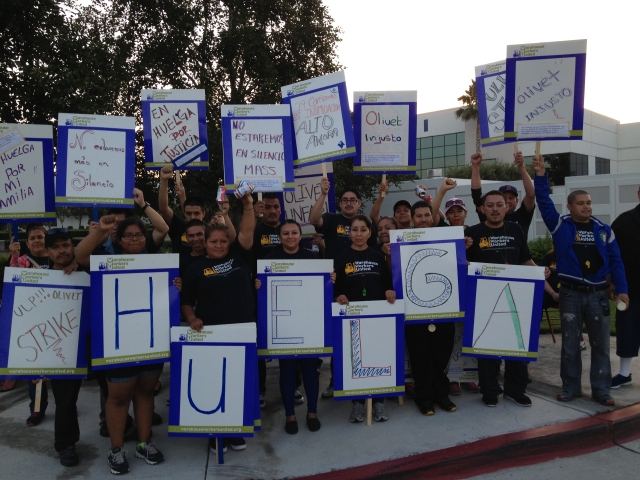 Trabajadores de bodegas en Riverside que surten a tiendas  Walmart denuncian acoso e intimidación por sus protestas.
