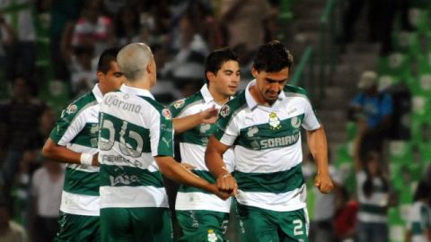 Oswaldo Alanís se encargó de abrir el marcador, cuando apenas corrían dos minutos de juego