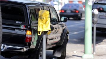 La idea de penalizar a los conductores por estacionarse frente a un parquímetro que no funciona envía un mensaje equivocado, dicen algunos, pero otros funcionarios no están de acuerdo.