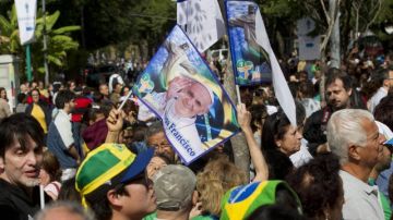 El papa Francisco, ayer,   en Río de Janeiro, donde resaltó, entre otros temas, la importancia de los abuelos en  las familias.